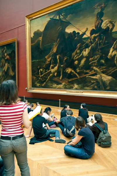Iç ve vistors louvre Musée du Louvre, paris, Fransa — Stok fotoğraf