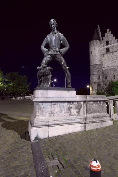 Lange Wapper in front of castle Het steen, Antwerp, Belgium — Stock Photo, Image