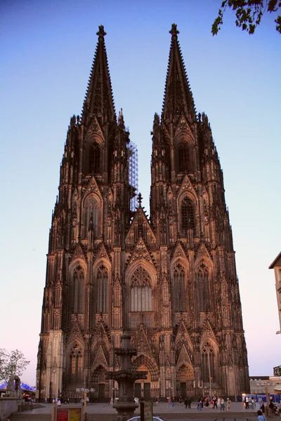 Colonia catedral por la noche, alemania — Foto de Stock