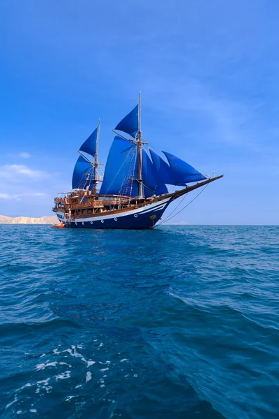 Ancient ship — Stock Photo, Image