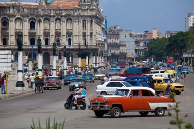 Great Theatre and heavy trafic, old town, Havana, Cuba