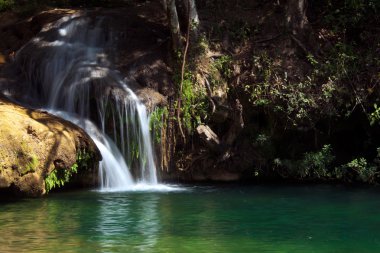 Şelalenin topes de collantes, Küba