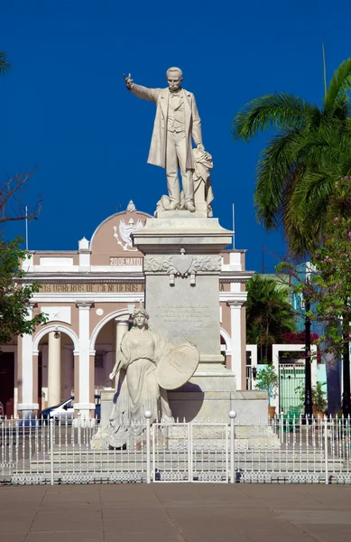 Statyn jose marti (bygga 1906), cienfuegos, Kuba — Stockfoto