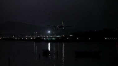 gece hayatı Havaalanı, Havaalanı corfu, Yunanistan