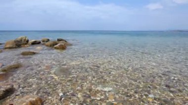 gün sahne Akdeniz deniz ve kayalar, Halkidikya, Yunanistan