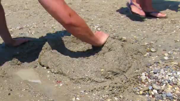 Zeitraffer: Bau einer Sandburg am Strand von Korfu — Stockvideo