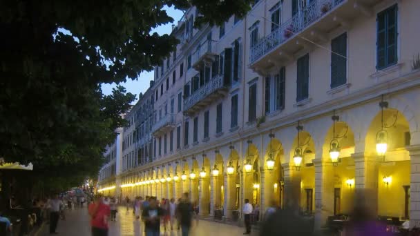 Time-lapse: Liston y ciudad vieja por la tarde, Kerkyra, Corfú, Grecia — Vídeo de stock