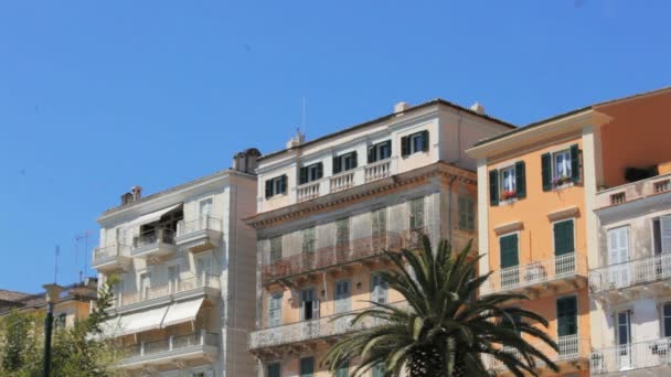 Edificios típicos en la ciudad vieja, Kerkyra, isla de Corfú, Grecia — Vídeos de Stock