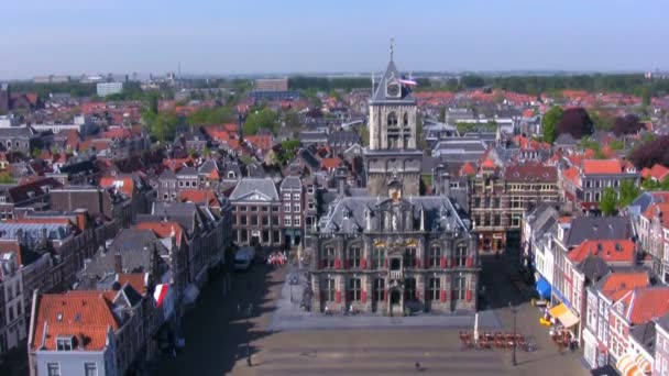 Vista desde Nieuwe Kerk en Stadhuis, Delft, Países Bajos — Vídeo de stock