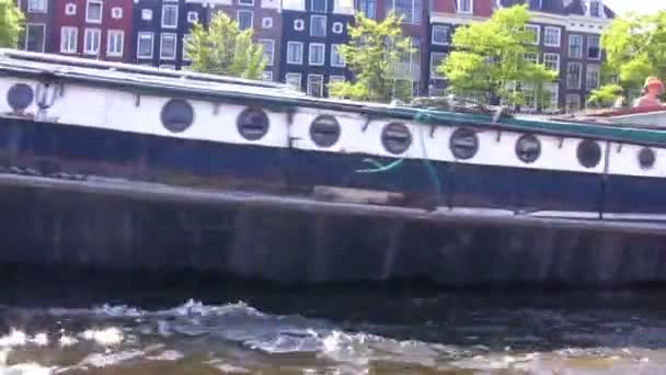 Kanäle von Amsterdam - Bootsfahrt, Niederlande — Stockvideo