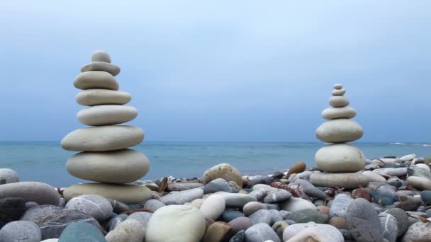 Stenar på stranden Cypern — Stockvideo