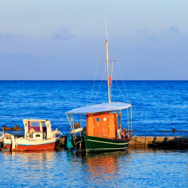 teknelerin küçük Harbor yakınındaki vlacherna Manastırı, Vigla, corfu, Yunanistan