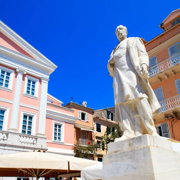 Weergave van helden van Cypriotische strijd square, corfu, Griekenland — Stockfoto