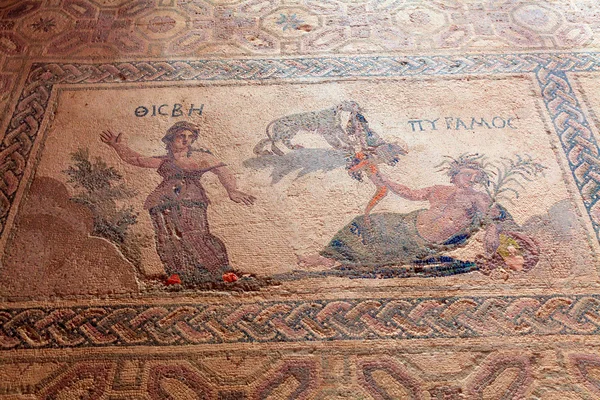 Antichi mosaici nel sito archeologico, Paphos, Cipro — Foto Stock