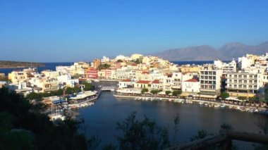 Şehir agios nikolaos gün batımına, Girit havadan görünümü