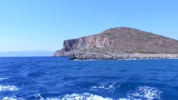 Moving Camera around Rocks in Mediterranean Sea, Crete — Stock Video