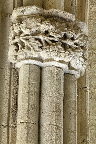 Carved stone work in Bellapais Abbey, Cyprus — Stock Photo, Image