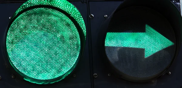 Green Traffic Light with Left Arrow — Stock Photo, Image