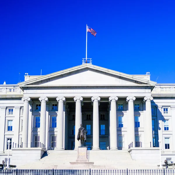 Schatzkammer und hamilton statue, washington dc — Stockfoto