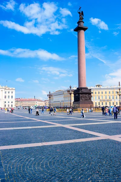Колонна Александра на Дворцовой площади — стоковое фото