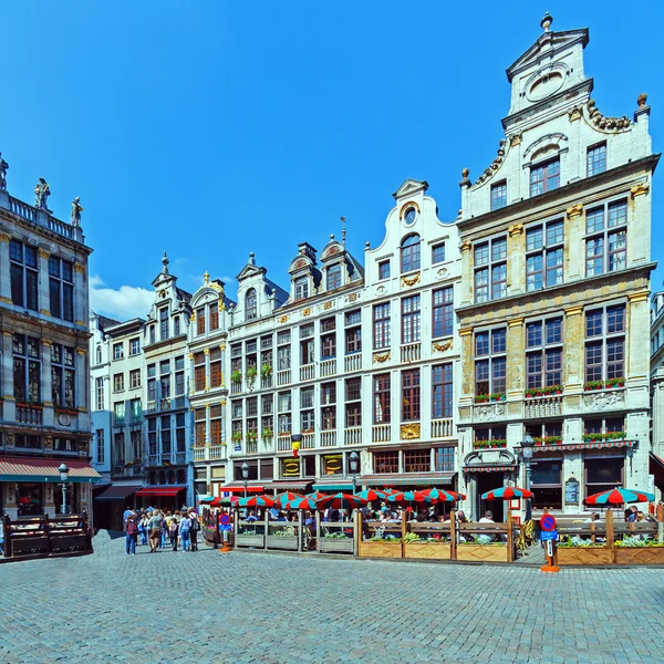 Grand place, brussels üzerinde GuildHalls — Stok fotoğraf