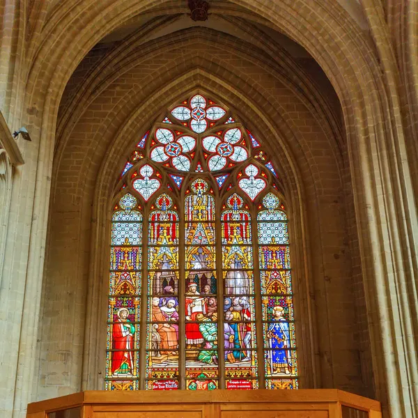 Barevné sklo sv gudula cathedral, Brusel — Stock fotografie