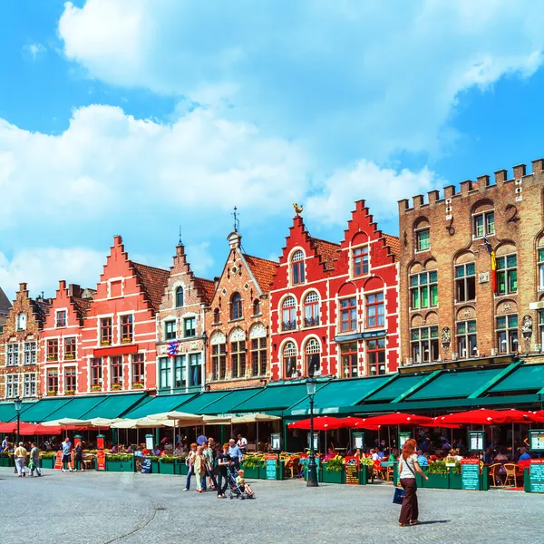 Vintage otthonok, a Market Square, Brugge — Stock Fotó