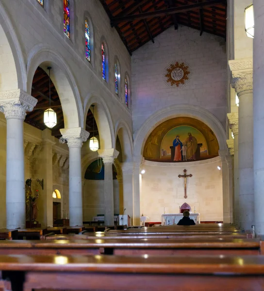 Interiör av St joseph's kyrka i Nasaret — Stockfoto
