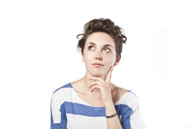 güzel bir düşünceli kadın, üzerinde beyaz izole arıyorsunuz