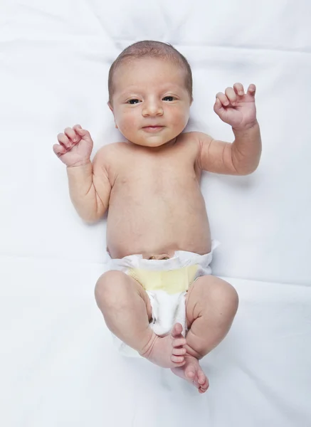 Portræt af yndig nyfødt baby pige - Stock-foto