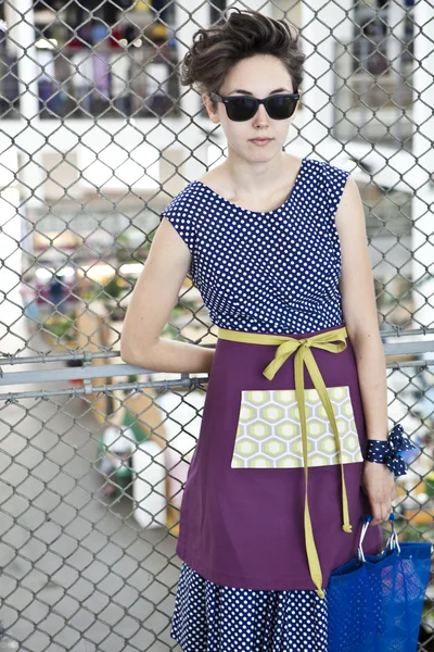 Young pretty fashion model at the fruit market — Stock Photo, Image