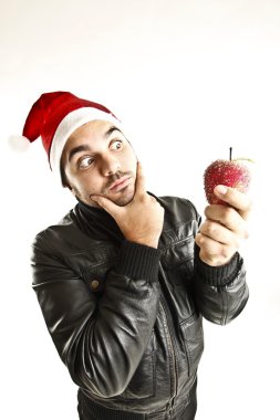 genç adam Noel topu ile