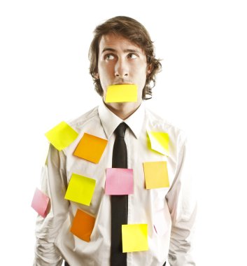 genç adam tarafından notlar kapalı