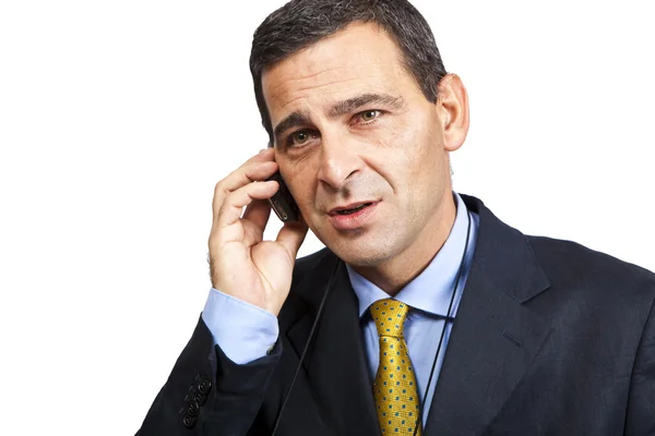 Porträtt av säker affärsman pratar i telefonen — Stockfoto