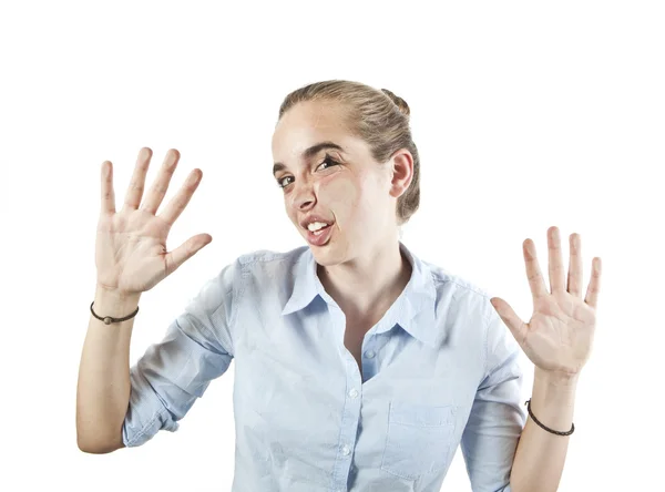 Junge Frau auf Glas geschlagen — Stockfoto