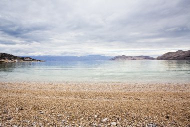 Hırvatistan, baska çok bulutlu beach