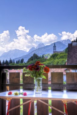 dağ Köyü yaz görünümünde balkon