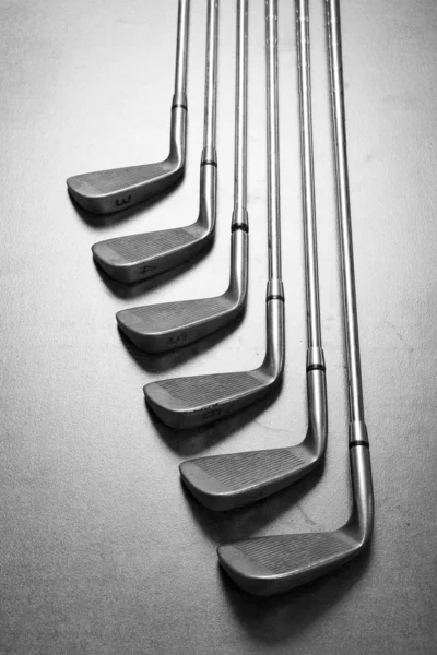 Golf club su sfondo di legno — Foto Stock