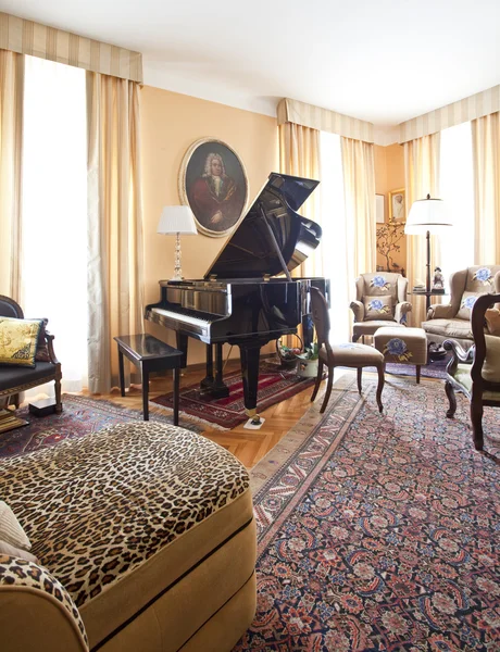 Aristokratisches Wohnzimmer — Stockfoto