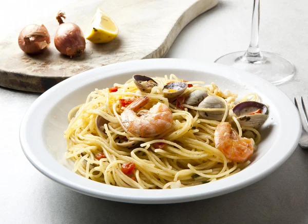 Deniz ürünleri makarna spagetti — Stok fotoğraf