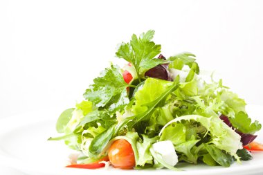 beyaz peynir, domates ve biber yeşil salata