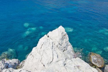 Deniz taşları, Hırvatistan 'da kayalık plaj