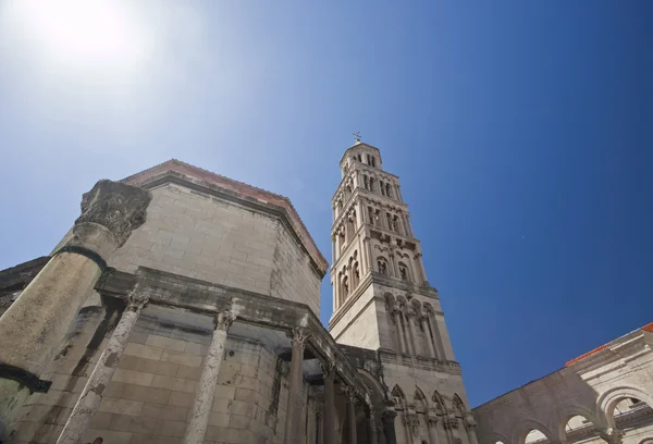 Diocletian palace ruins and cathedral bell tower, Split, Croatia — Stock Photo, Image