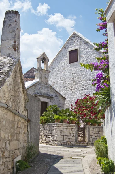 Pucisca, oude dorp in brac, Kroatië — Stockfoto