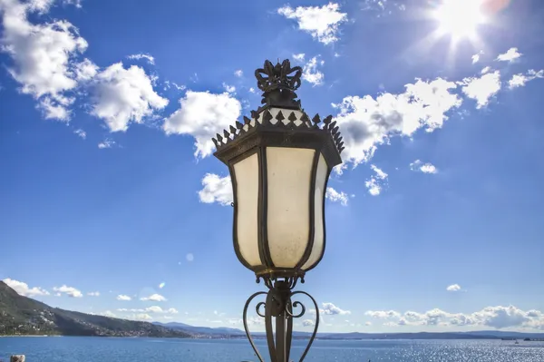 Lamp on the sea — Stock Photo, Image