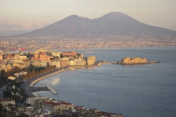 gün batımında Napoli Şehir Manzaralı
