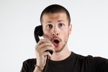 duygu telefon ile genç adam