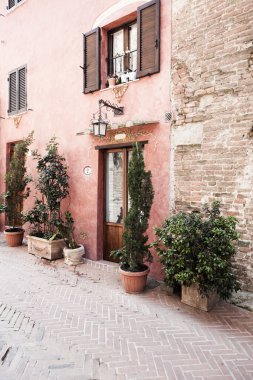 Toskana 'daki eski duvar suratı