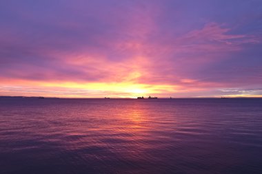 güzel renkli gün batımı Denizi Trieste, İtalya
