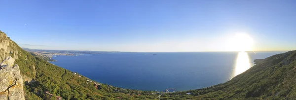 Vista panorámica del golfo de Trieste al atardecer, Italia — Foto de Stock